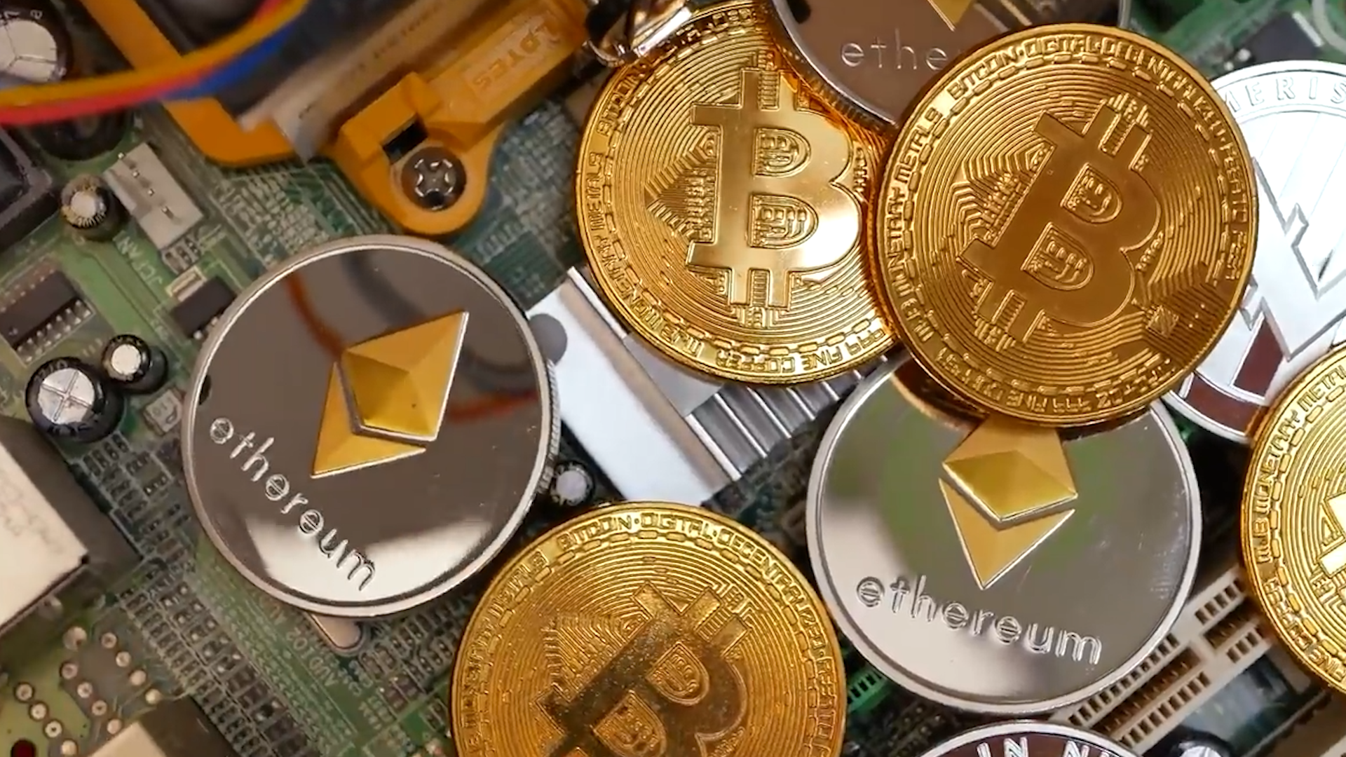 摩根币和比特币一样吗知乎，摩根币和比特币一样吗